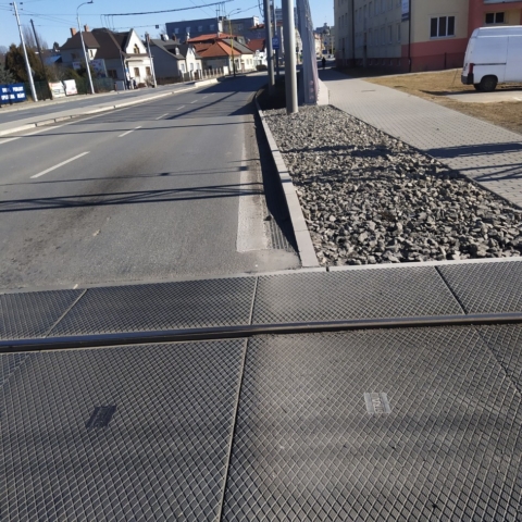 03 – Prešov, kamene na ceste na ul. Levočská